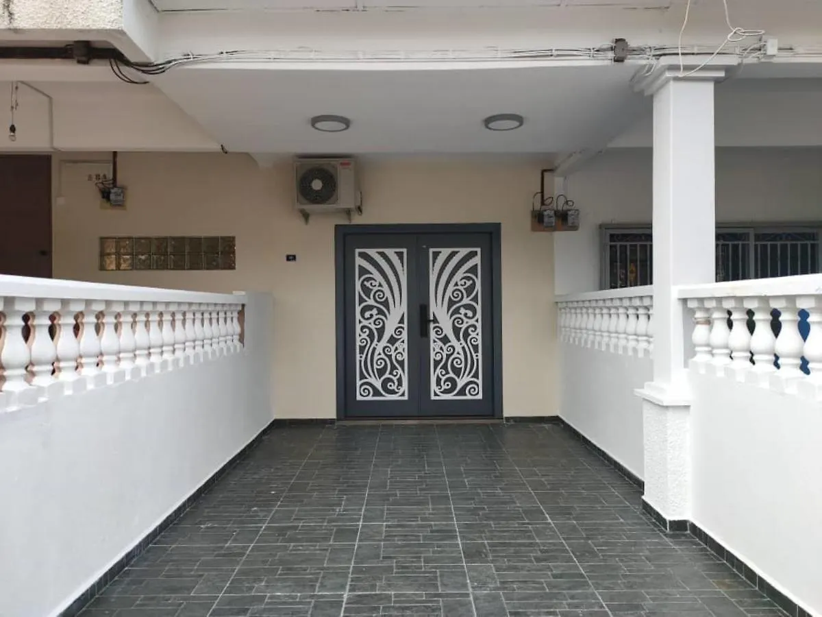 ** 酒店 Oyo Home 90534 Nomadic Town House Malacca 马来西亚