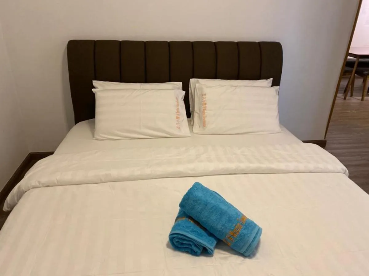 Oyo Home 90534 Nomadic Town House Malacca Hotel